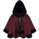 Cape 'Cassandra' Rouge et Noire