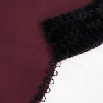 Cape 'Cassandra' Rouge et Noire