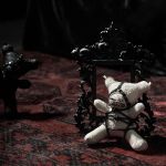 Gothic Dark Taboo Bear Blanc