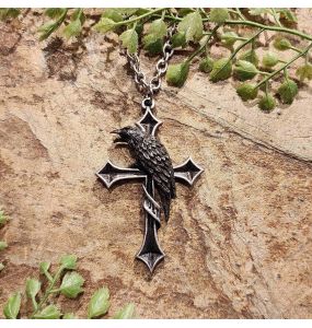 Crux Corvis Pendant