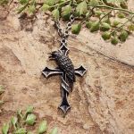 Pendentif 'Crux Corvis'