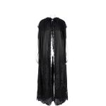 Longue Cape à Capuche 'Darkness' en Dentelle Noire