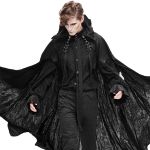 Cape Gothique 'Vlad' Noire