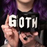 Mug 'Goth Statement' en Porcelaine avec Anse en Forme de G