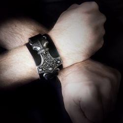 Black Thunderhammer Leather Wrist Strap